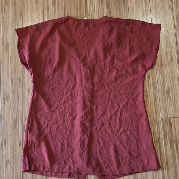 Maurcies Button-Up Top - Picture 6 of 7